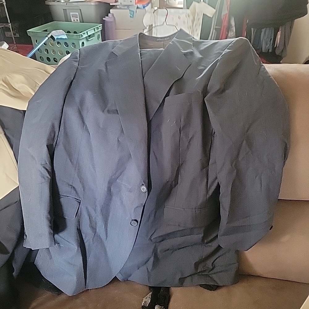 Elegant Men's Navy Suit